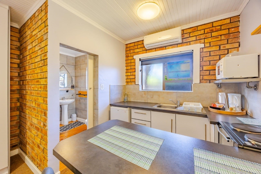 9 Bedroom Property for Sale in Durbanville Western Cape